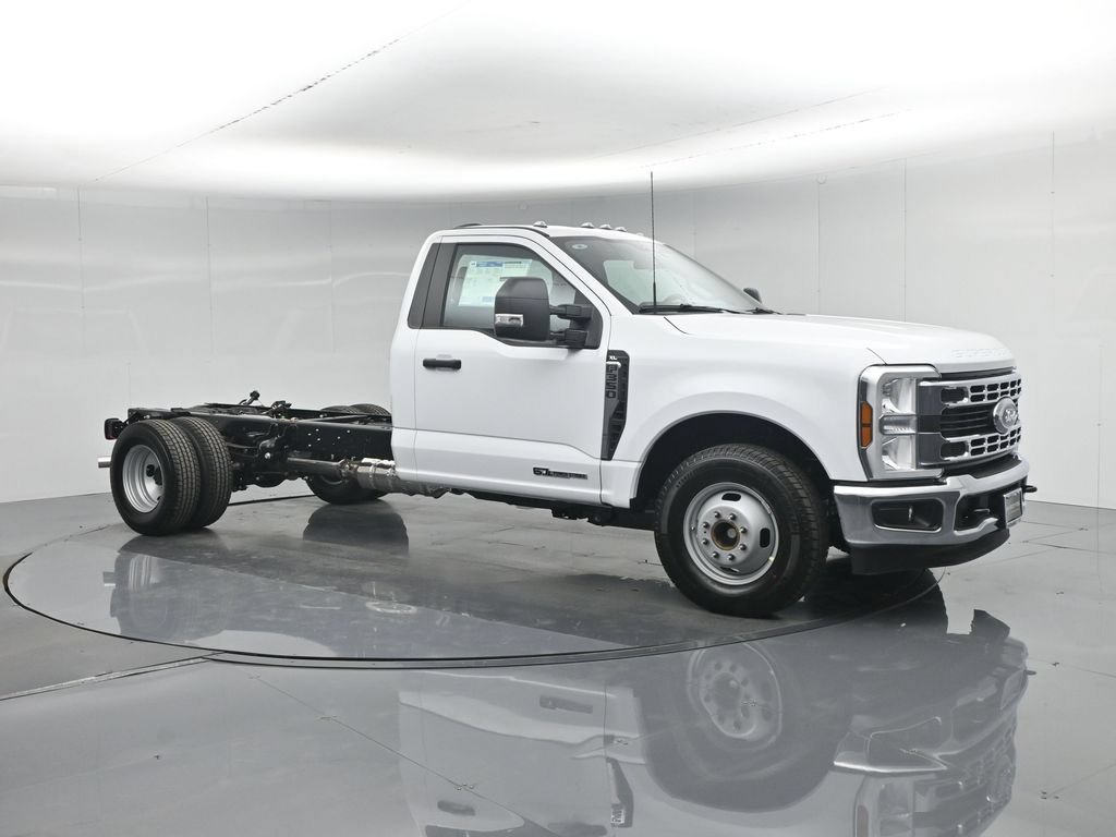 New 2026 Ford F350 XL w/ XL Chrome Package RWD image 19