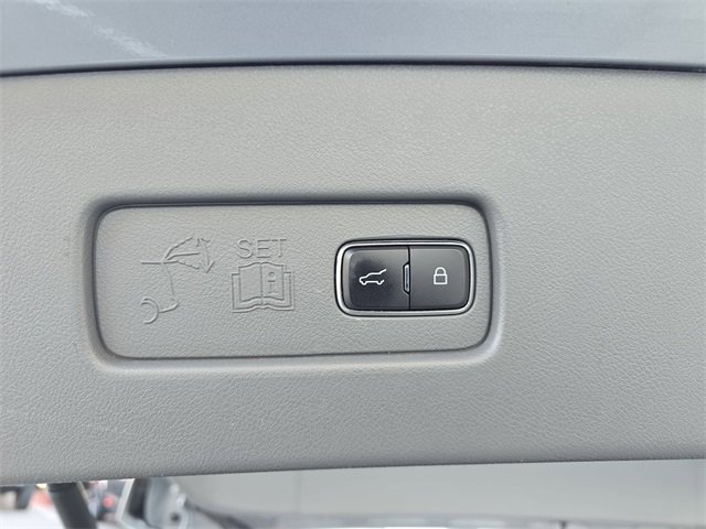 Used 2021 Lincoln Aviator Reserve w/ Equipment Group 201A image 17