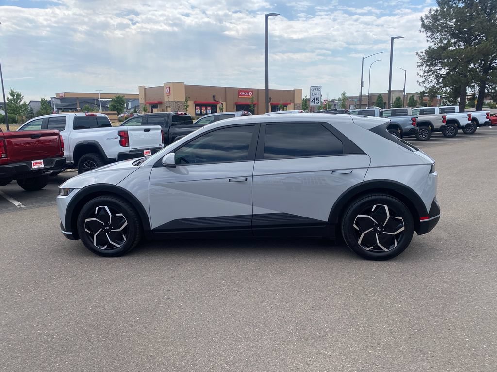 Used 2024 Hyundai Ioniq 5 SEL AWD/4WD image 2