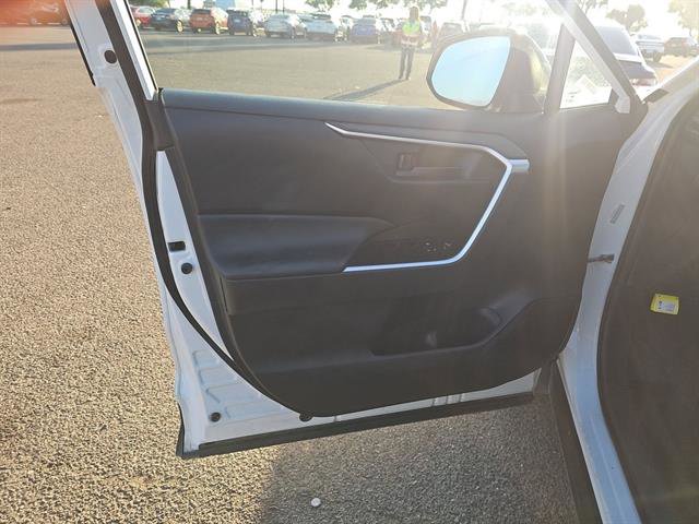 Used 2024 Toyota RAV4 LE image 10