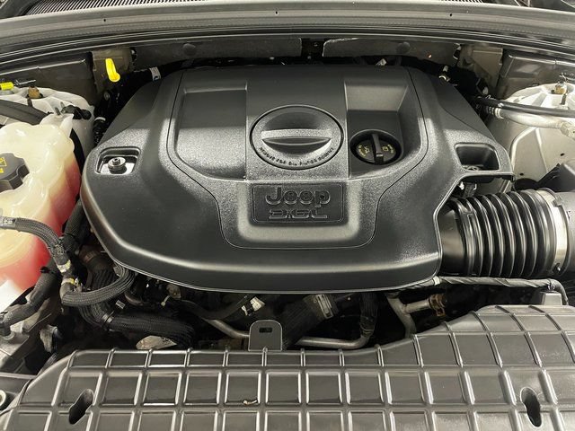 Used 2022 Jeep Grand Cherokee Trailhawk w/ Advanced Protech Group II AWD/4WD image 24