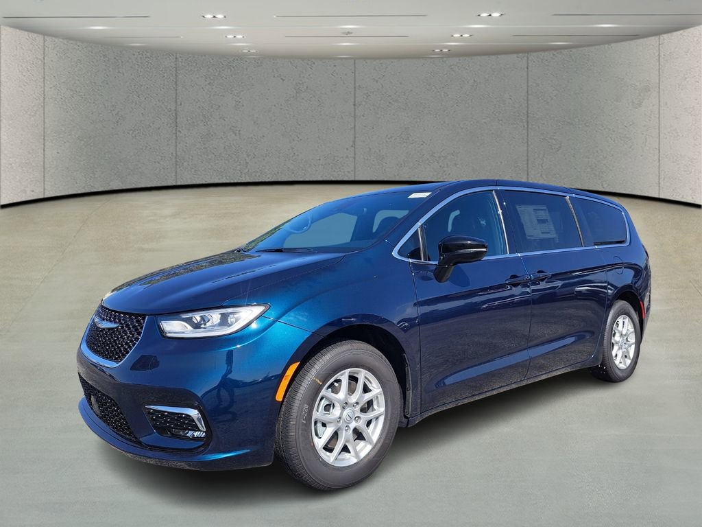 New 2025 Chrysler Pacifica Select