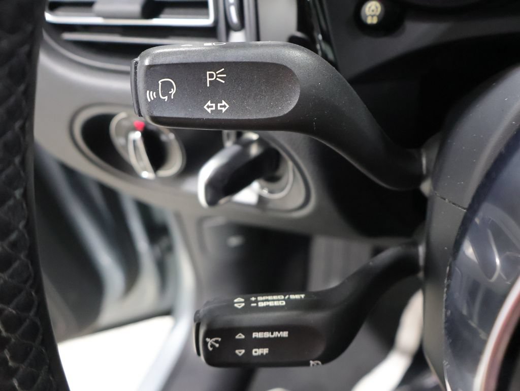 Used 2019 Porsche Macan AWD/4WD image 35
