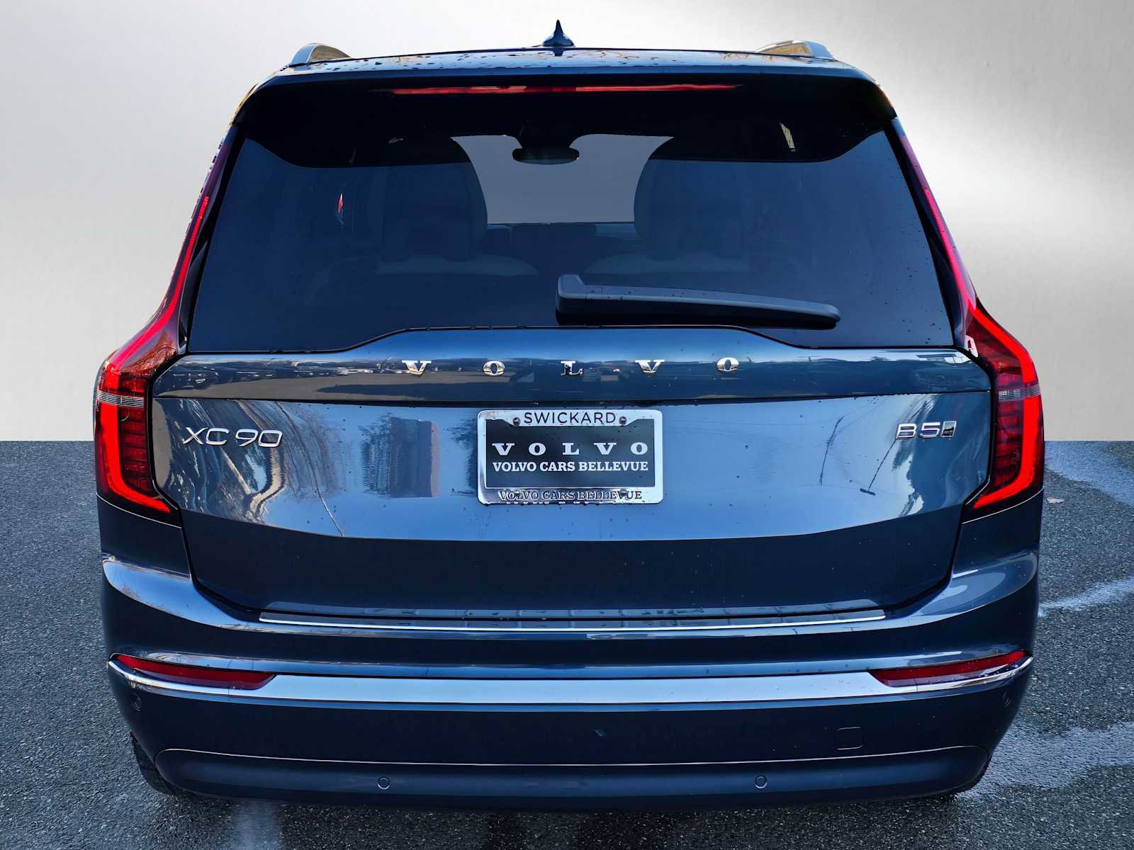 New 2026 Volvo XC90 B5 Plus w/ Protection Package AWD/4WD image 4