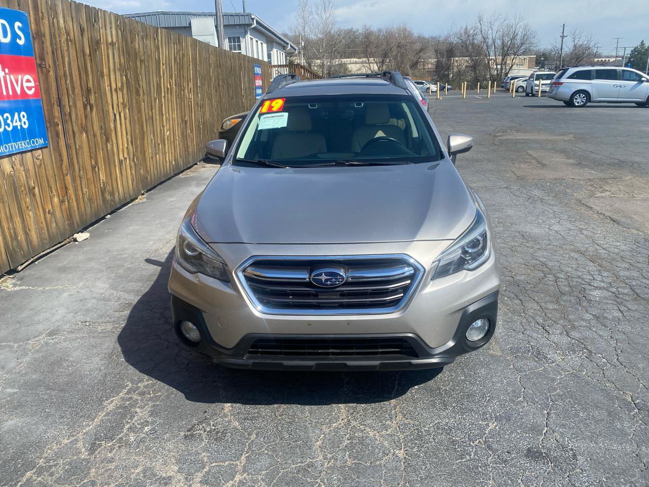 Used 2019 Subaru Outback 3.6R Limited AWD/4WD image 2