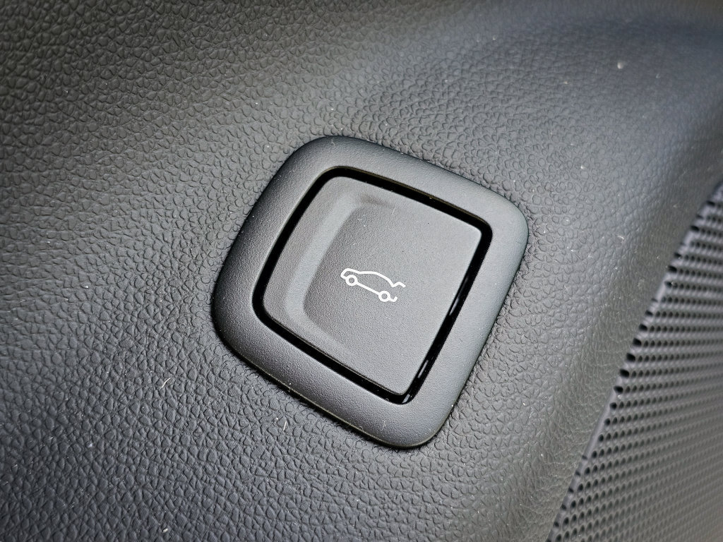 Used 2025 Cadillac CT5 Sport AWD/4WD image 13