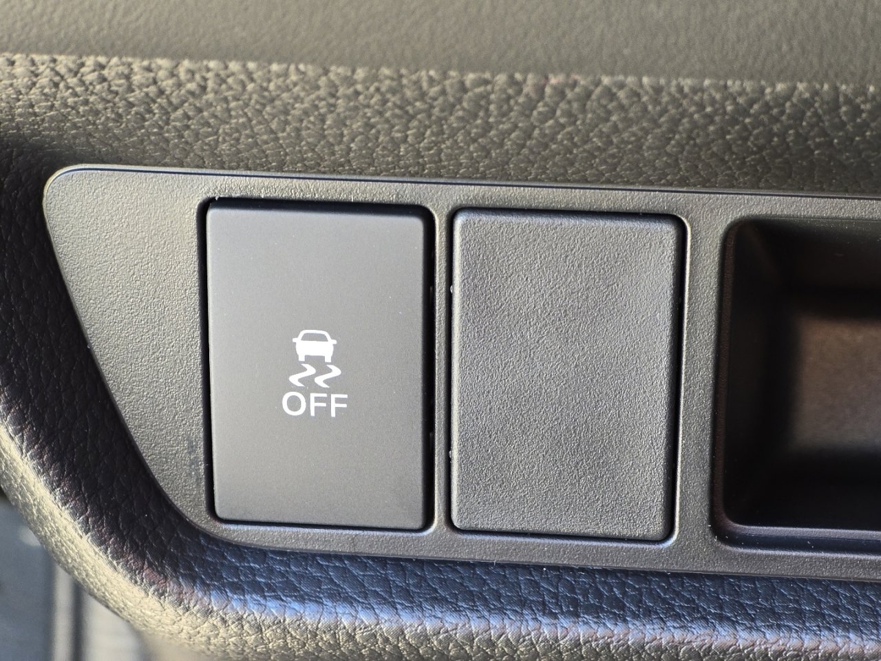 New 2026 Honda HR-V LX image 10