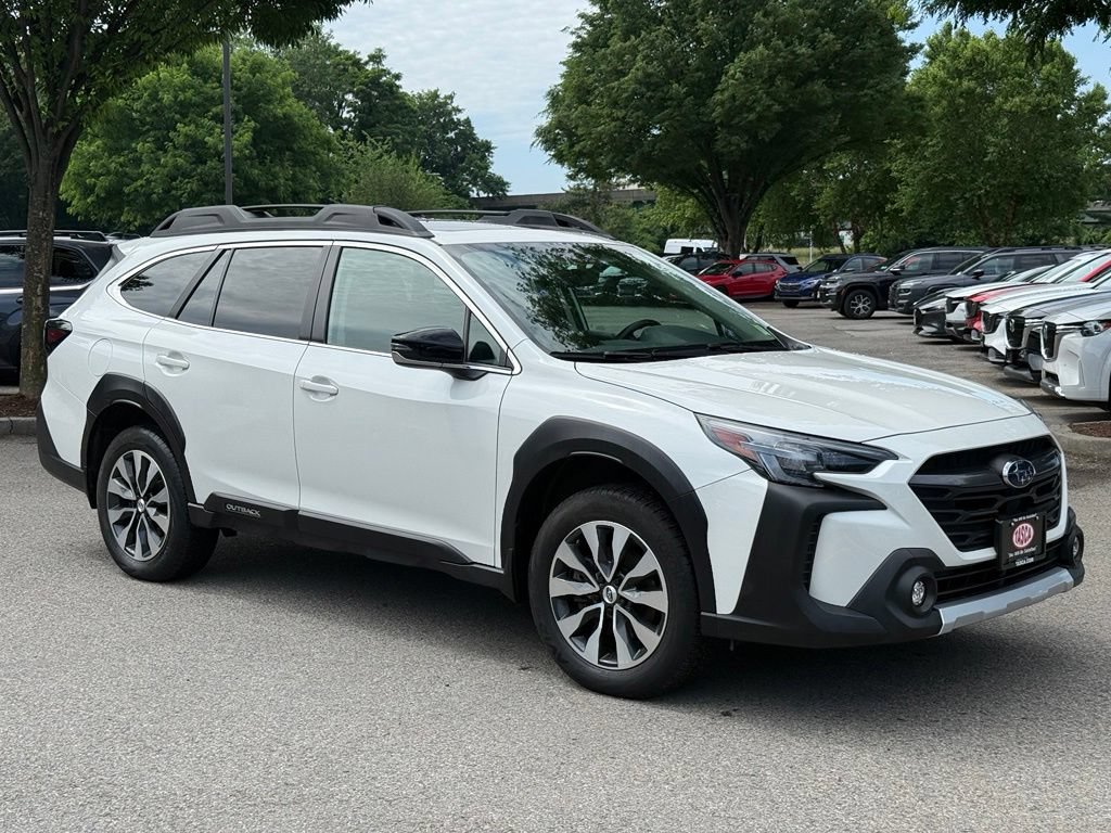 Used 2023 Subaru Outback Limited AWD/4WD image 4