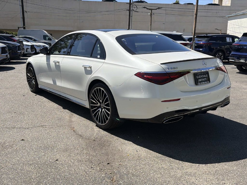Used 2023 Mercedes-Benz S 580 4MATIC Sedan image 4