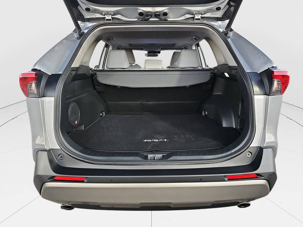 Used 2023 Toyota RAV4 Limited image 22