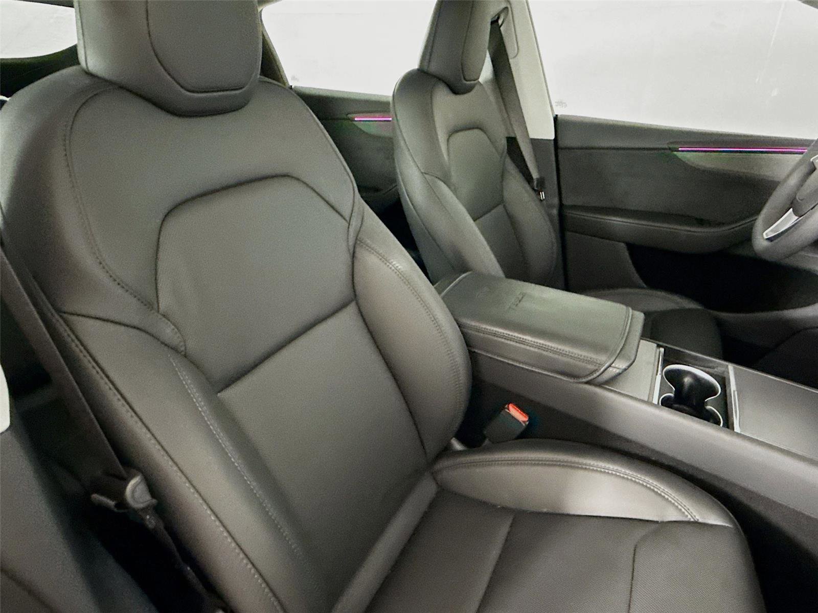 Used 2026 Tesla Model Y 2WD image 17