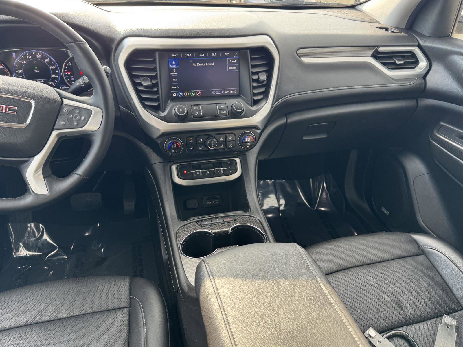 Used 2023 GMC Acadia SLT w/ Elevation Edition image 14