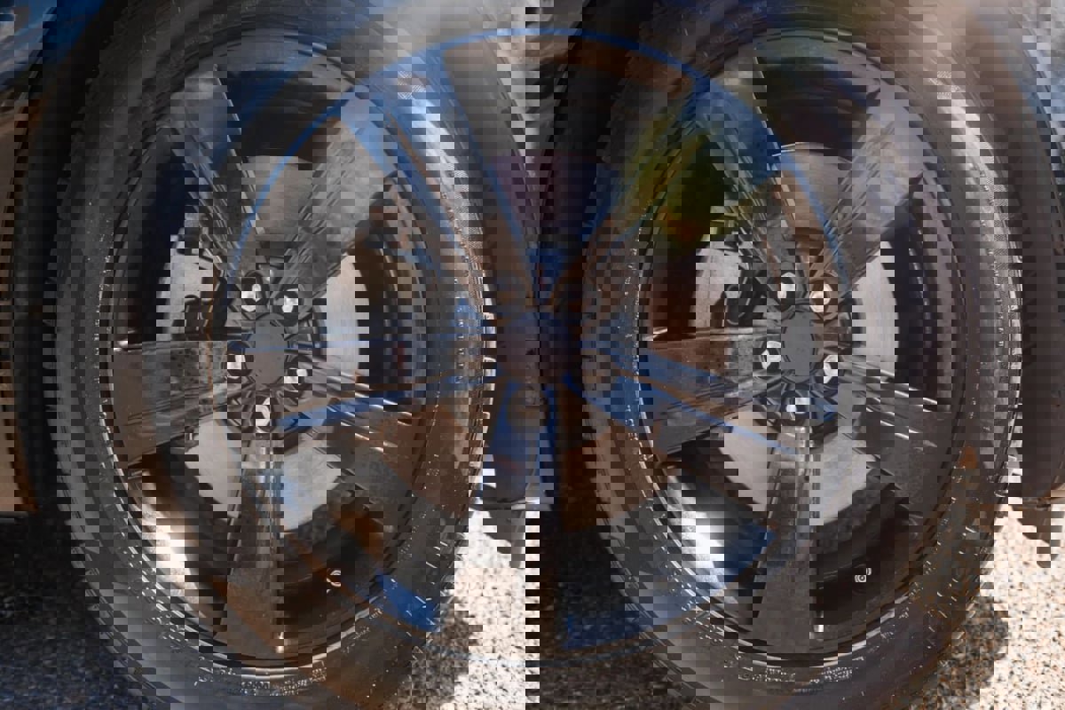 Used 2019 Land Rover Range Rover Velar S image 13