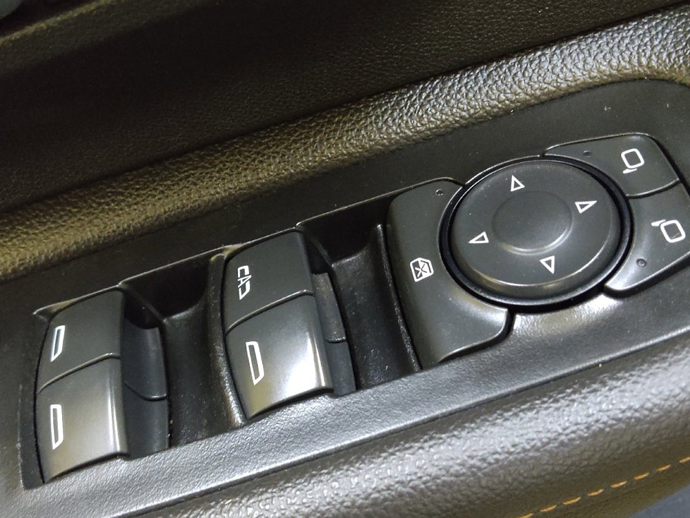 Used 2020 GMC Terrain SLT image 27