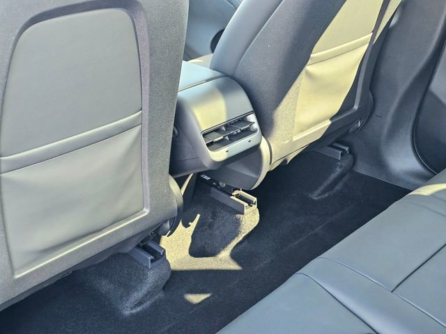 Used 2024 Tesla Model Y Performance AWD/4WD image 23