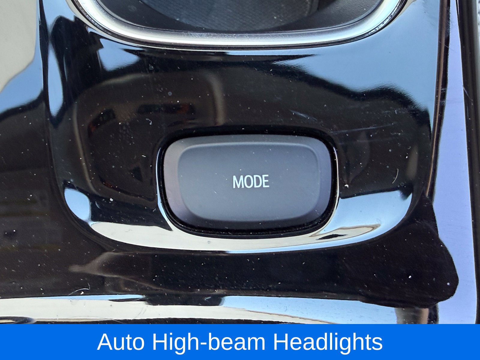 Used 2023 Buick Envision Avenir AWD/4WD image 35