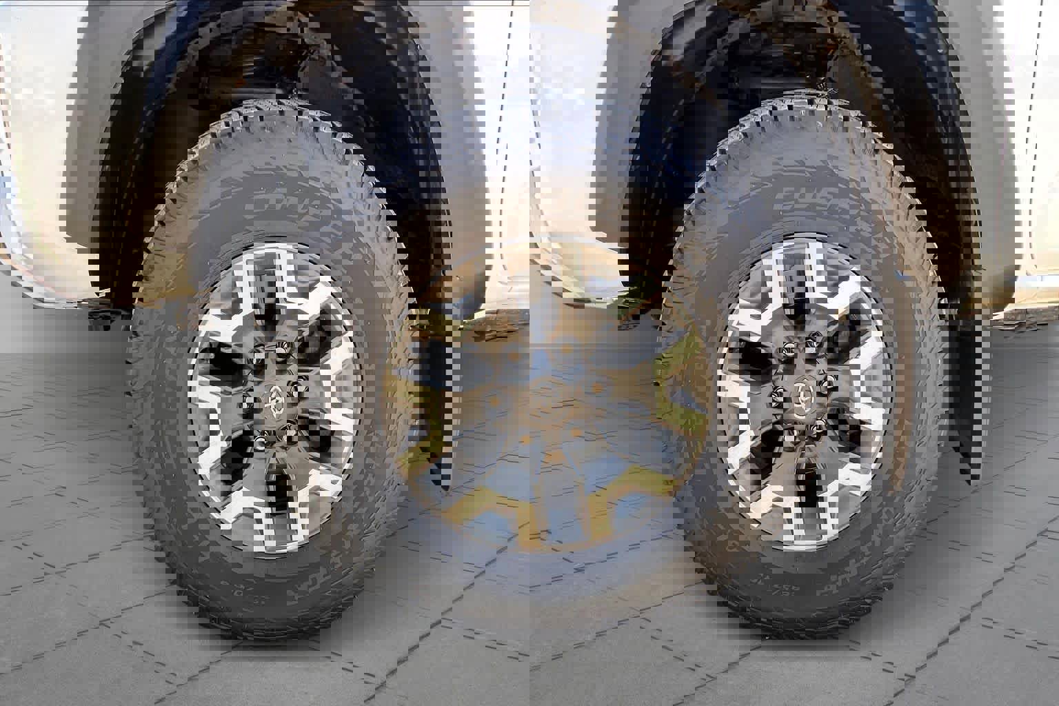 Used 2019 Toyota Tacoma TRD Off-Road image 10