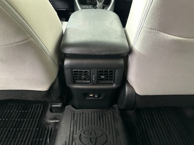 Used 2021 Toyota RAV4 XLE w/ Convenience Package AWD/4WD image 15