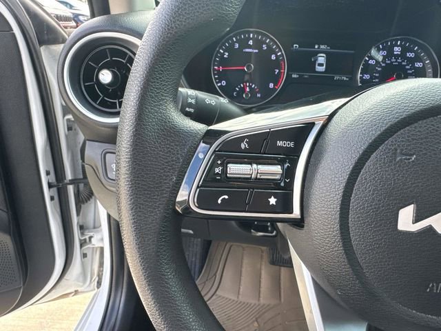 Used 2022 Kia Forte FE image 28