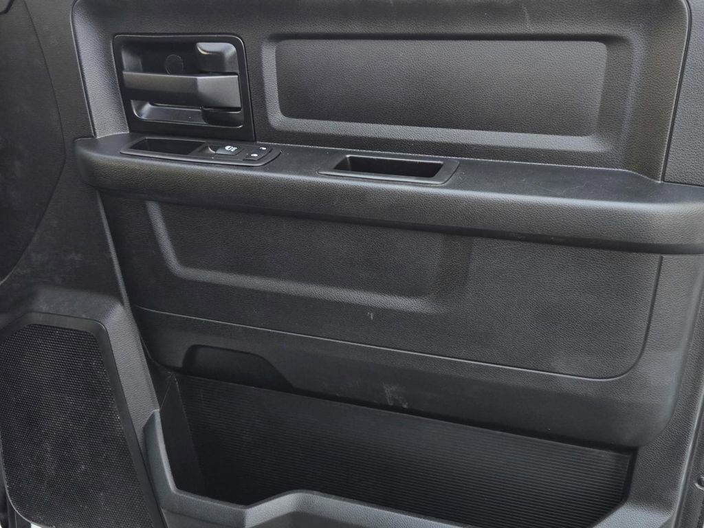 Used 2023 RAM 3500 Tradesman w/ Chrome Appearance Group image 8