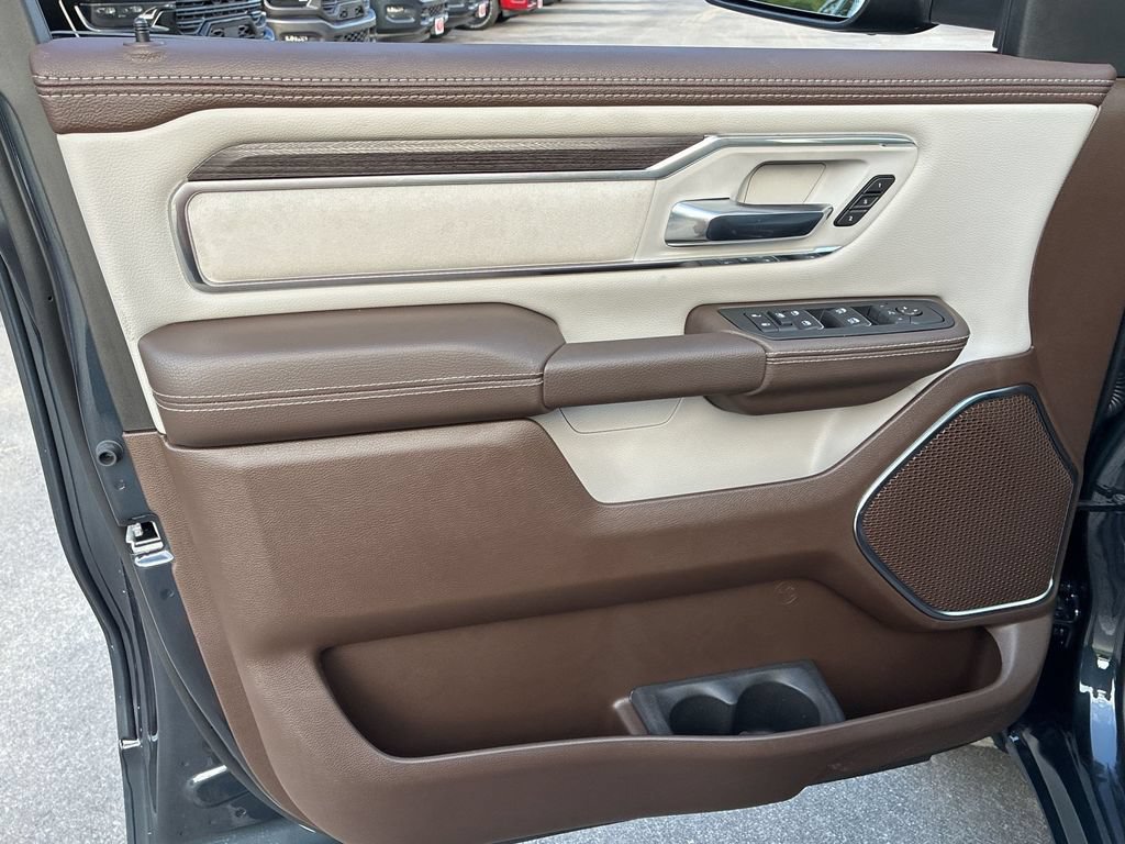 New 2027 RAM 1500 Laramie w/ Laramie Preferred Package AWD/4WD image 12