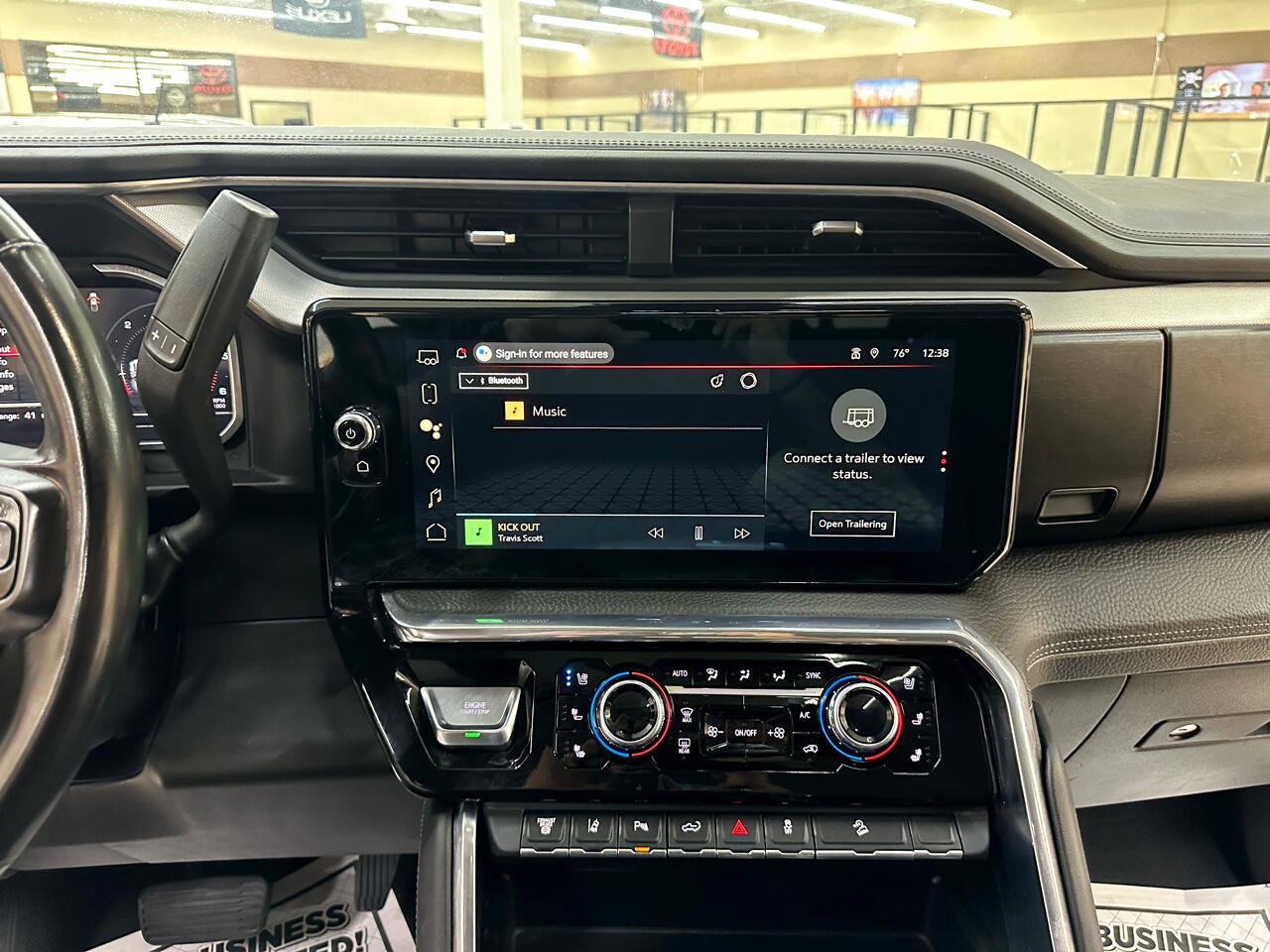 Used 2024 GMC Sierra 2500 Denali w/ Denali Reserve Package image 32