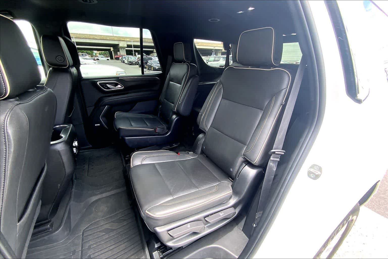 Used 2023 GMC Yukon SLT AWD/4WD image 29