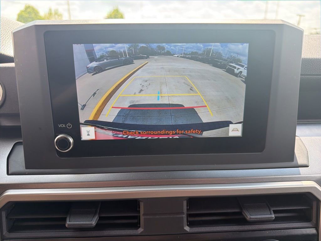 Used 2025 Toyota 4Runner SR5 AWD/4WD image 18