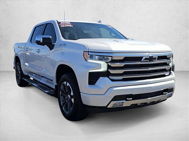 Used 2024 Chevrolet Silverado 1500 High Country w/ Technology Package AWD/4WD image 3