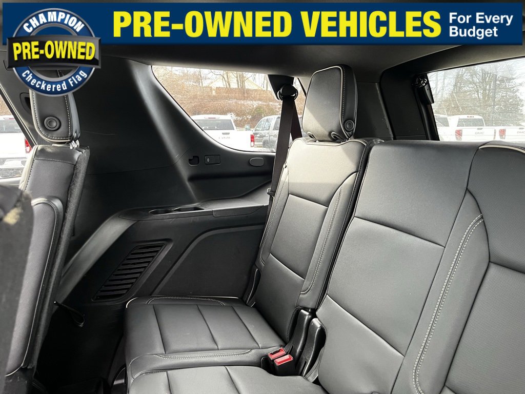 Used 2022 GMC Yukon SLT w/ SLT Premium Package image 28