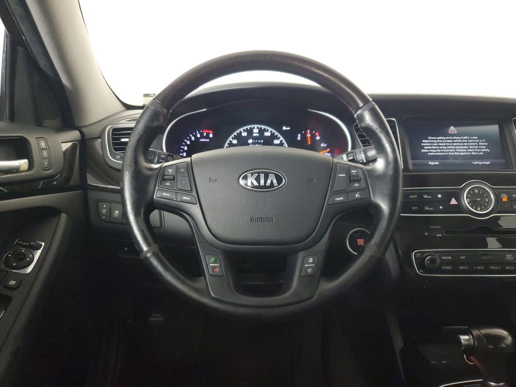 Used 2014 Kia Cadenza Premium w/ Luxury Package FWD image 14