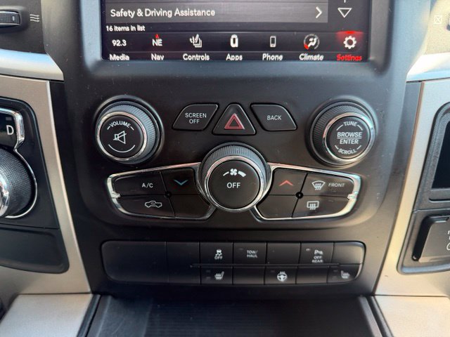 Used 2020 RAM 1500 Classic SLT w/ Luxury Group RWD image 47