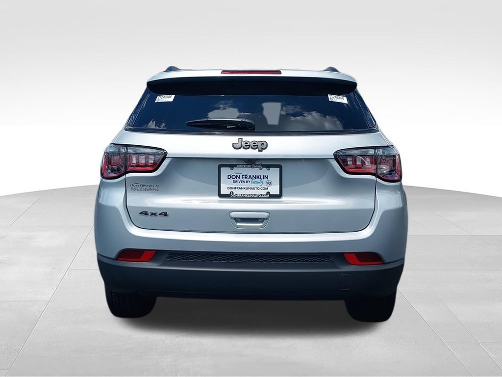 New 2026 Jeep Compass Latitude AWD/4WD image 7