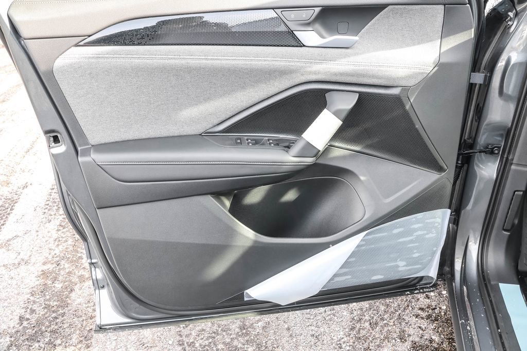 New 2026 Volkswagen Tiguan S image 31