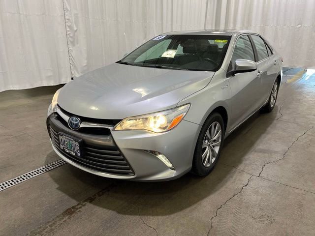 Used 2015 Toyota Camry XLE w/ Moonroof Package image 8