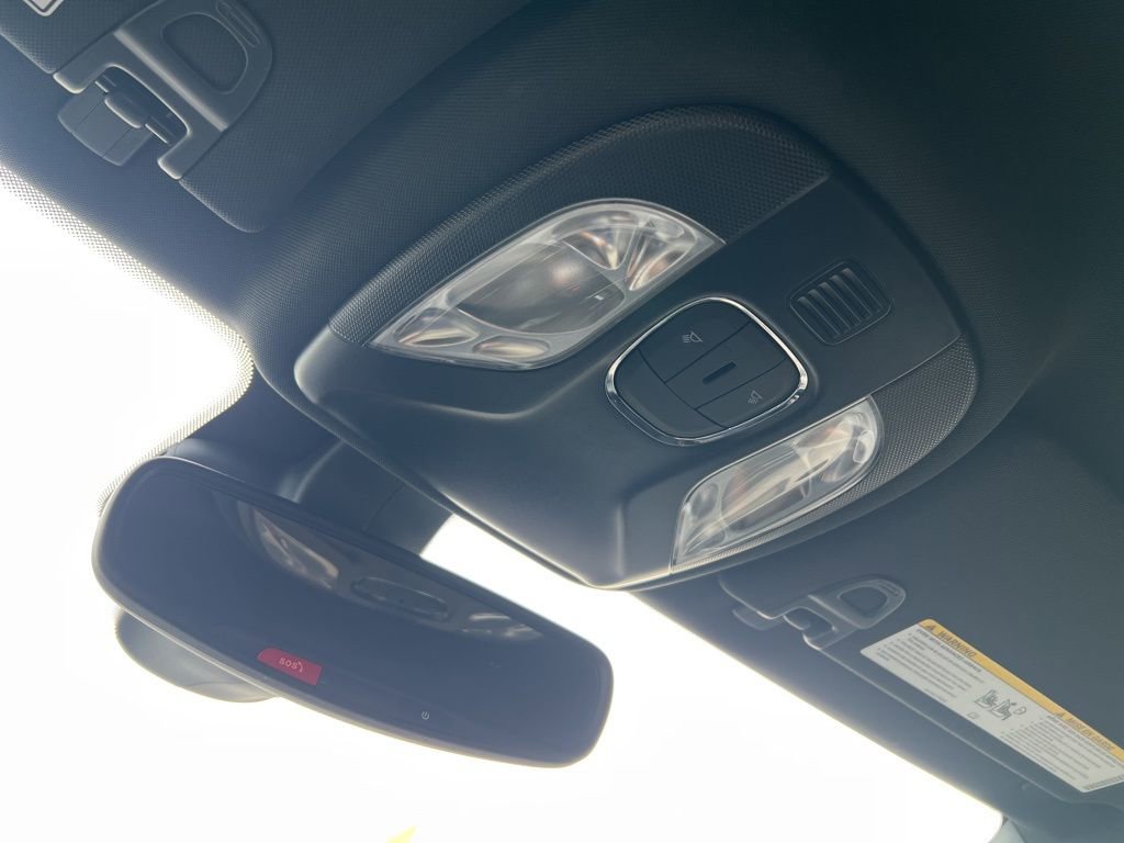 Used 2025 Jeep Compass Limited image 24