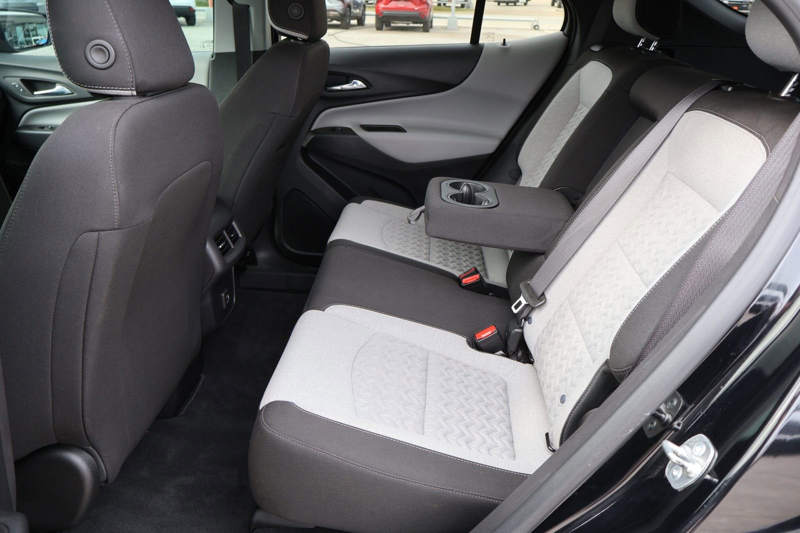 Used 2024 Chevrolet Equinox LS w/ LS Convenience Package FWD image 12