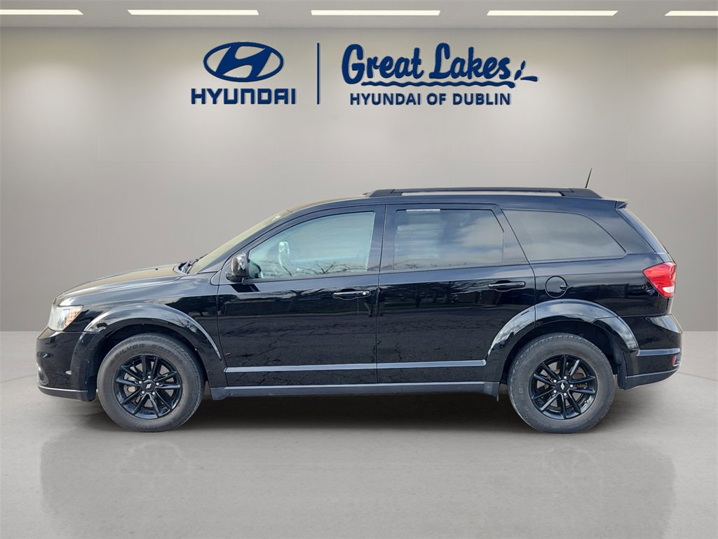 Used 2019 Dodge Journey SE w/ Blacktop Package image 2