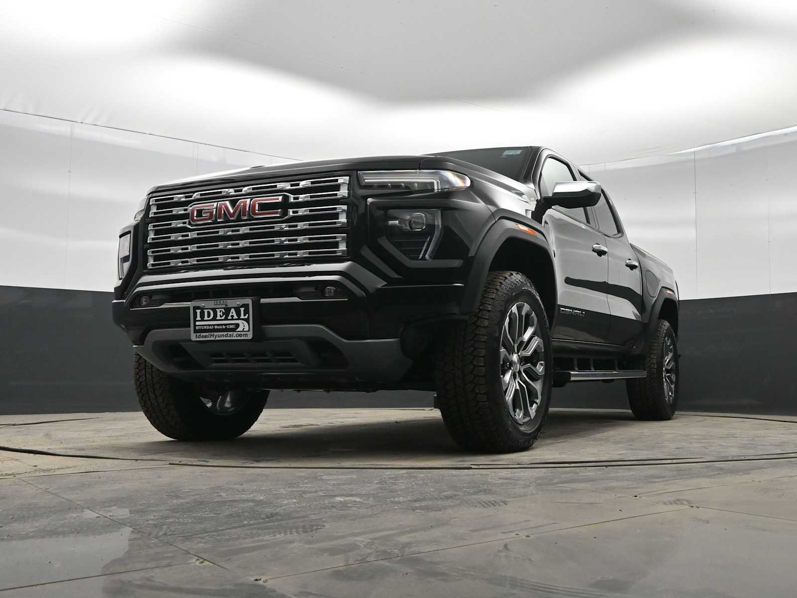 New 2026 GMC Canyon Denali image 32