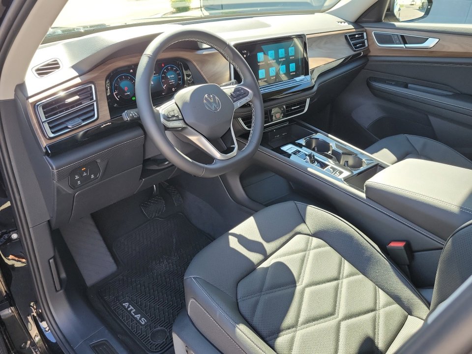 New 2026 Volkswagen Atlas SE image 30