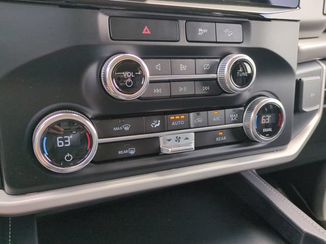 Used 2023 Ford Expedition XLT AWD/4WD image 27