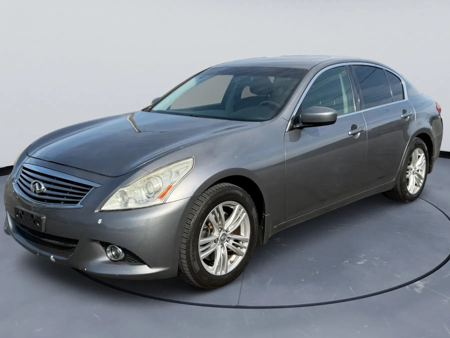 Used 2013 INFINITI G37 x Sedan w/ Premium Pkg image 2