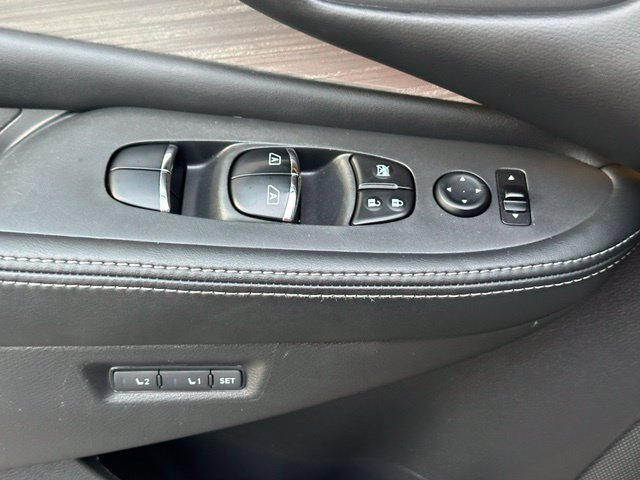 Certified 2016 Nissan Murano Platinum w/ Platinum Technology Package AWD/4WD image 20