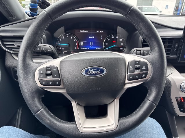 Used 2023 Ford Explorer XLT w/ Equipment Group 202A AWD/4WD image 16