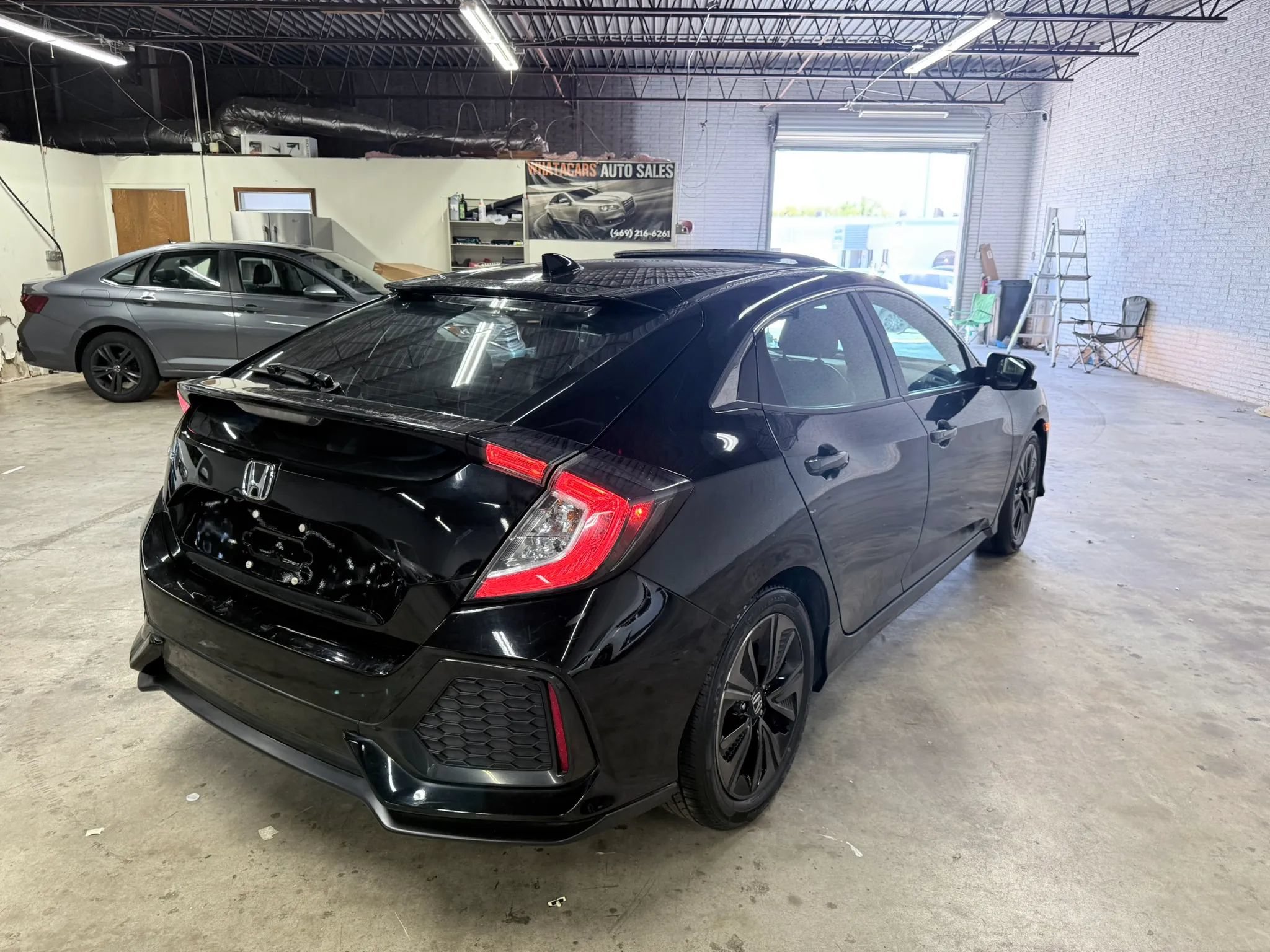 Used 2018 Honda Civic EX-L image 5