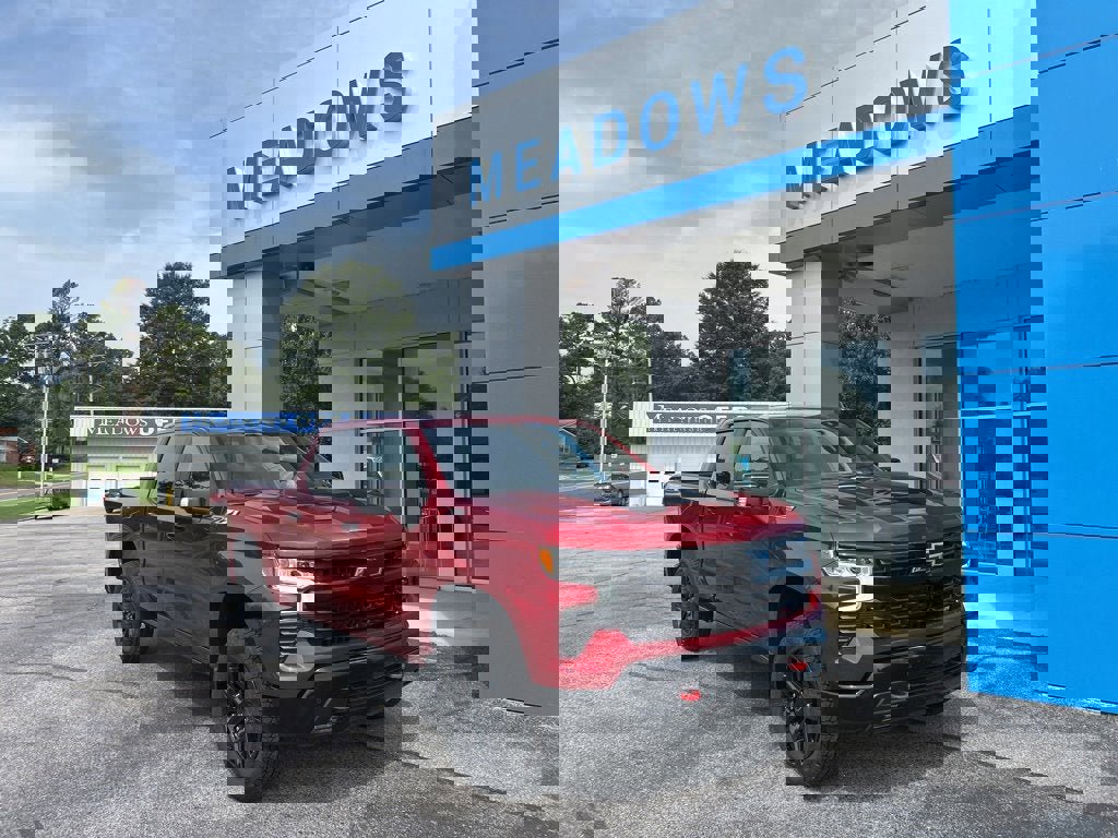 New 2025 Chevrolet Silverado 1500 LT Trail Boss w/ Convenience Package II image 1