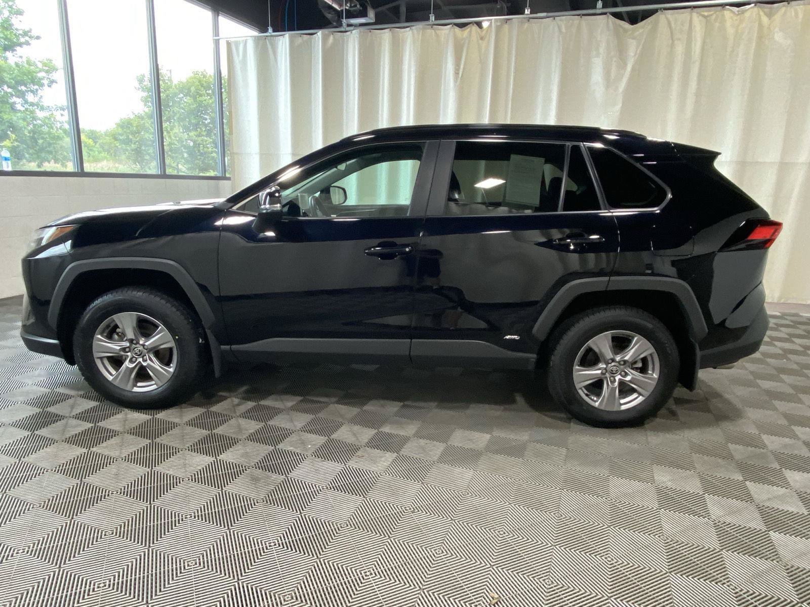 Certified 2023 Toyota RAV4 XLE w/ XLE Grade Weather Package AWD/4WD image 10