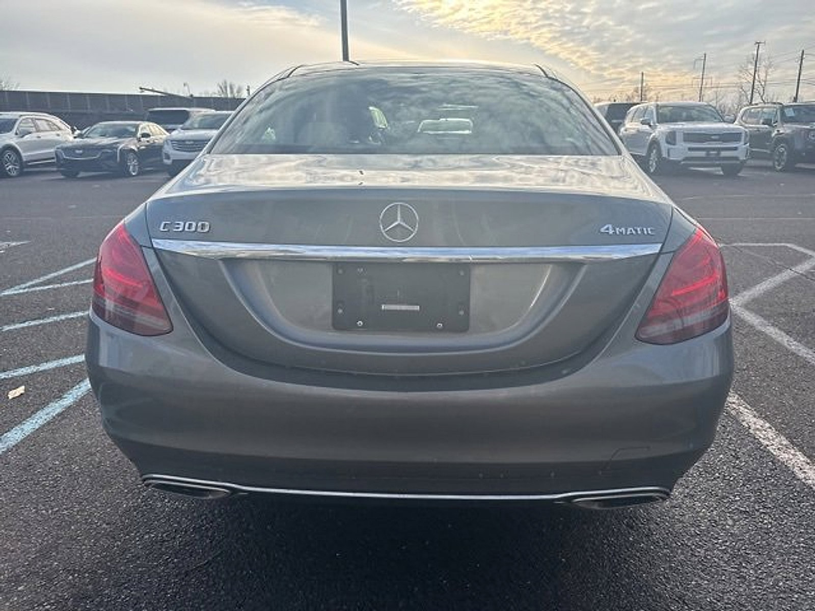 Used 2019 Mercedes-Benz C 300 4MATIC Sedan image 4