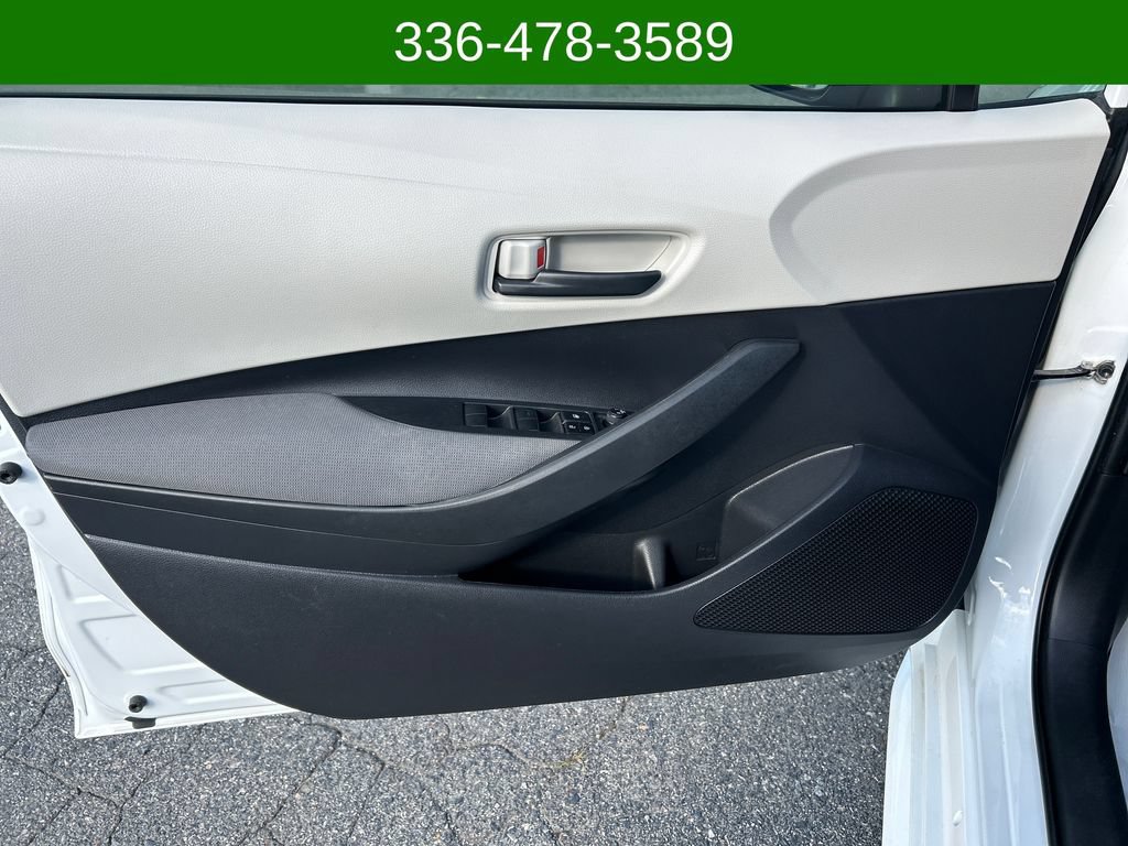 Used 2022 Toyota Corolla LE FWD image 10