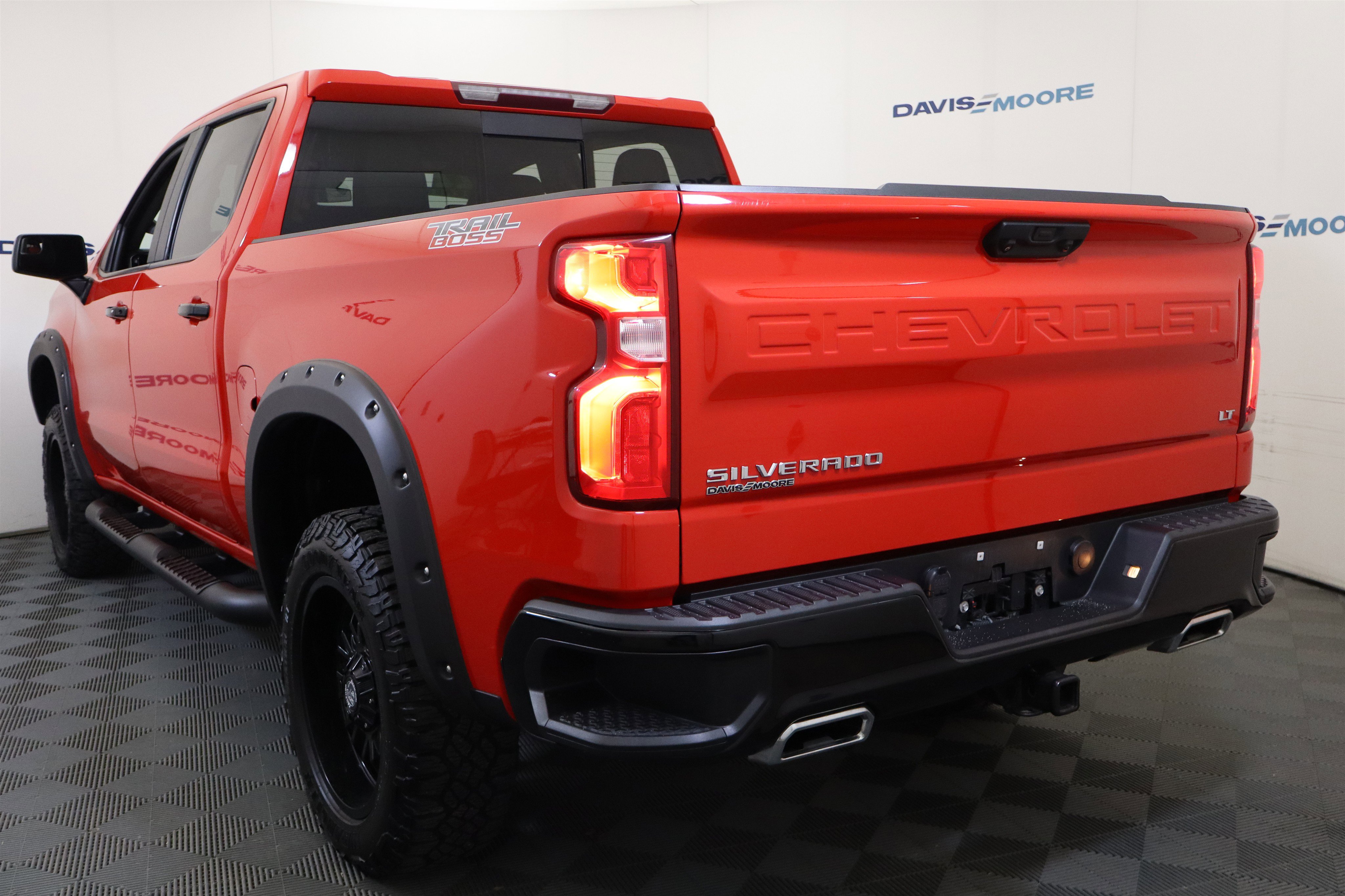 Used 2022 Chevrolet Silverado 1500 LT Trail Boss w/ Convenience Package II image 9